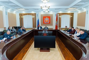 Дата заседания Законодательного Собрания изменена